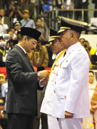 Enam Pekerjaan Rumah dari Gamawan untuk Annas-Andi